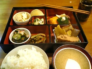 http://www.eat.chibidebu.com/DVC00006.JPG