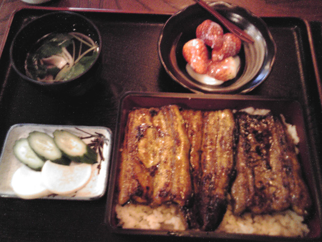 http://www.eat.chibidebu.com/unagi_3.jpg